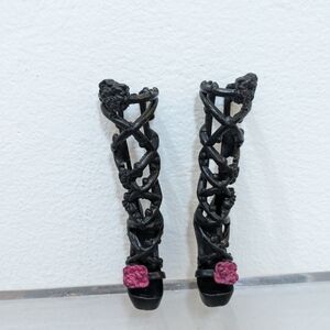 Ever After High Doll Briar Beauty Spring Unsprung Black Boots